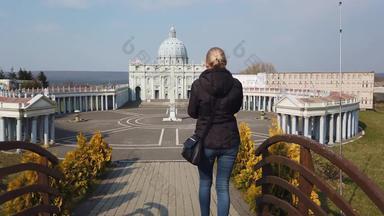 女使照片走脚微型模型圣彼得的教堂梵蒂冈公园微型