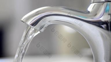 银水龙头转填充浴缸水循环