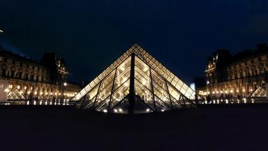 巴黎法国8月旅游轮廓<strong>博物馆</strong>罗浮宫巴黎晚上替身拍摄罗浮宫参观了<strong>博物馆</strong>伊恩世界
