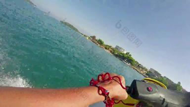 摩托艇体育运动比赛观点约8月科孚岛希腊旅游娱乐主要源收入科孚岛岛美丽的清晰的绿色水