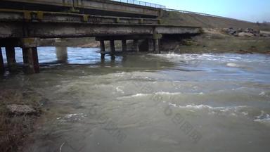 很快运行水运河桥蒂利古尔河口乌克兰填充池塘水海