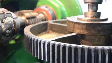 工业机wormwhee齿轮齿轮生产服务旋转齿轮极端的特写镜头视图
