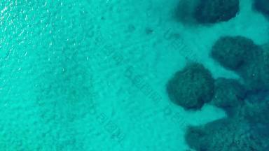 平静清晰的海水背景平静海水背景空中镜头完美的<strong>水晶</strong>清晰的蓝色的绿松石水前视图<strong>水晶</strong>清晰的蓝色的水表面