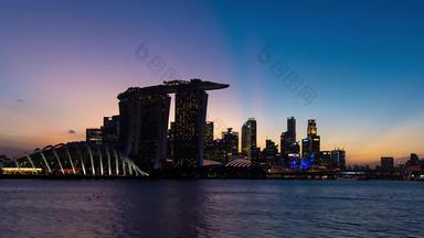 时间孩子一天晚上城市景观视图新加坡业务市中心建筑<strong>区域</strong>新加坡