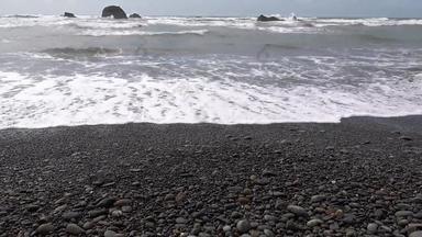 太平洋海岸卵石海滩海洋波奥运国家公园美国华盛顿
