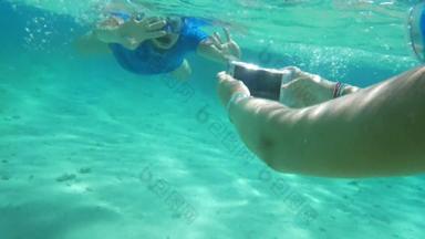 采取智能手机水下不错的拍摄