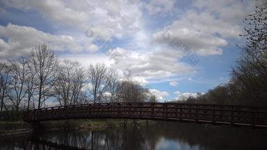 加速视频金属桥运河反射桥水第四臂美国