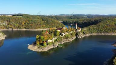 空中视图兹维科夫城堡czechia兹维科夫城堡结伏尔塔瓦河奥塔瓦河流南波西米亚地区兹维科夫城堡南波西米亚捷克共和国