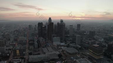 空中惊人的视图摩天大<strong>楼市</strong>中心这些洛杉矶加州美丽的日落