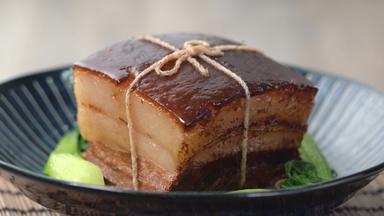 盾肾阳dongpo猪肉肉美丽的蓝色的板绿色<strong>清江</strong>蔬菜传统的节日食物中国人一年厨房餐关闭平移旋转变焦