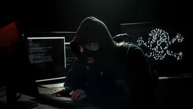 互联网盗版黑客偷数据