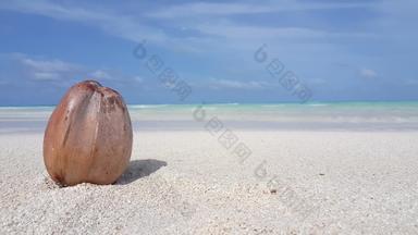 奢侈品开销旅行拍摄白色沙子天堂海滩阿卡<strong>蓝色</strong>的<strong>水背景</strong>