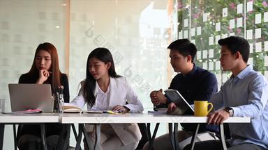 业务<strong>团队</strong>分享的想法启动发展公司<strong>讨论</strong>数据亚洲年轻的一代业务人