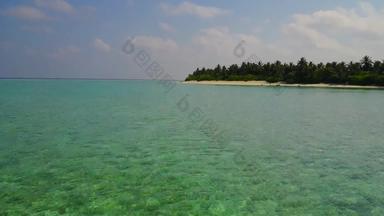 浪漫的旅行天堂旅游海滩野生动物蓝色的绿色海洋白色沙子背景沙洲