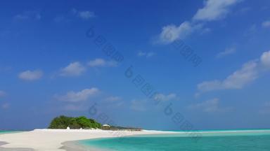 夏天风景热带岛海滩野生动物阿卡蓝色的环礁湖白色沙子背景礁