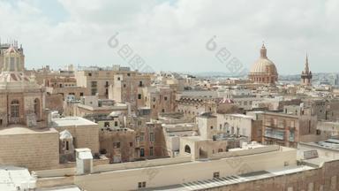 空<strong>中建</strong>立宽拍摄瓦莱塔城市资本马耳他岛米色颜色美丽的屋顶风景优美的城市景观日光无人机的角度来看