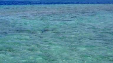 空中旅游海洋岛海滩<strong>旅程</strong>蓝色的海洋白色桑迪背景