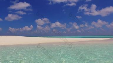 浪漫的自然异国情调的海岸海滩旅行蓝色的环礁湖白色沙子背景阳光