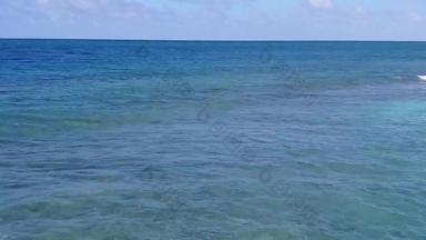夏天天空海洋湾海滩旅行浅水白色桑迪背景度假胜地