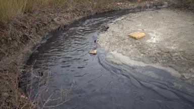 黑色的海库亚尔尼克河口脏黑色的水流河口死海敖德萨乌克兰库亚尔尼克