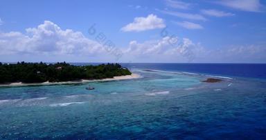 热带飞行清洁视图夏天白色天堂沙子海滩阿卡蓝色的水背景质量