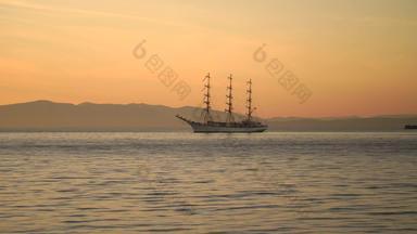 海景帆船背景日落