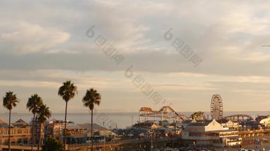 经典摩天轮娱乐公园码头圣诞老人莫妮卡太平洋海洋海滩度假胜地夏季加州审美<strong>标志性</strong>的视图象征这些洛杉矶美国日落金天空景点