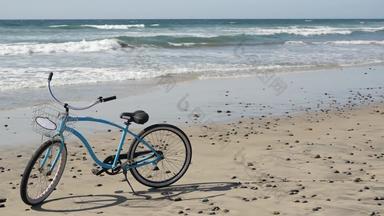 自行车巡洋舰自行车海洋海滩加州海岸美国<strong>夏</strong>季<strong>蓝色</strong>的<strong>周</strong>期沙子水波