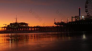 《暮光之城》波经典照亮摩天轮娱乐公园码头圣诞老人莫妮卡太平洋海洋海滩度假胜地夏季<strong>标志性</strong>的象征加州发光的黄昏这些洛杉矶美国