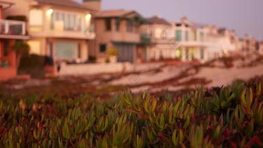 加州夏季黄昏海滩审美粉红色的日落海滨周末房子模糊散焦人走海滨散步纽波特太平洋海洋度假胜地这些洛杉矶美国