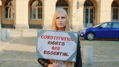 抗议走女人提倡<strong>宪法</strong>权利保护