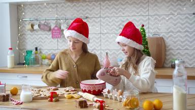 孩子们烹饪圣诞节<strong>饼</strong>干烘焙烹饪孩子们圣诞节<strong>首页</strong>