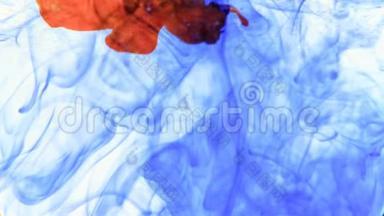 红色和蓝色墨水进入水中形成动画纹理，画面<strong>理想</strong>的运动图形和合成