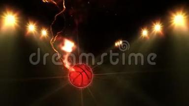 在彩色灯光下<strong>打篮球</strong>。运动队概念。体育场。地面。字段。夜晚的聚光灯。