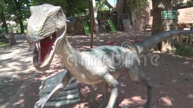 恐龙公园头部和身体中的真实体骨生物恐龙