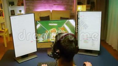 支持玩家使用强大的个人电脑的背面视图