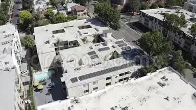 环绕城市房<strong>地产</strong>的空中景观洛杉矶公寓<strong>大楼</strong>附近的屋顶