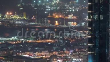 从迪拜市中心到港口夜景的鸟瞰图
