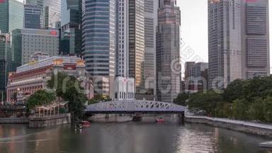 新加坡摩天大楼天际线与白色安德森桥附近的esplanade公园白天到夜间时间推移。
