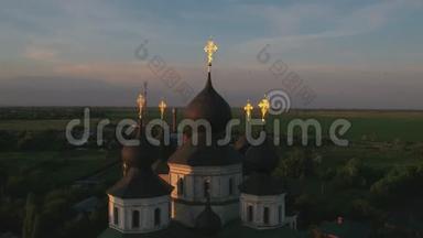 俄罗斯Starocherkasskaya-2018年：主大教堂，旧建筑，鸟瞰