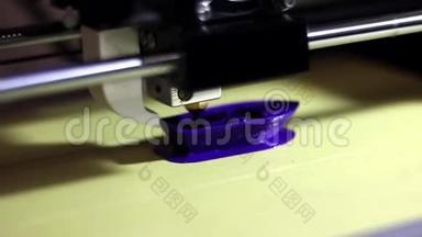 3D打印机上的塑料打印，视频