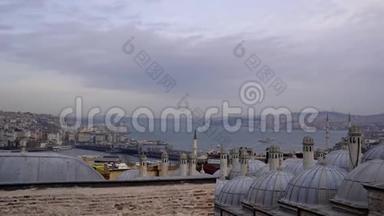 从<strong>观景台俯瞰</strong>伊斯坦布尔和博斯普鲁斯的屋顶景色