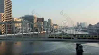 东京火车横渡苏美达河桥，飞升日本建立射击