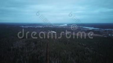 在拉脱维亚奥格雷市的Dubkalnu Sand Quarry观景塔。 旭日<strong>蓝山</strong>自然公园。