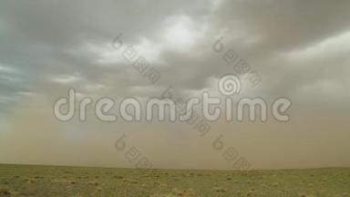 蒙古戈壁沙漠中的沙尘暴