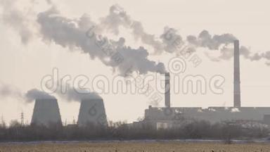 发电厂排放烟雾，污染环境.. 环境污染：有烟的管道.. 无缝