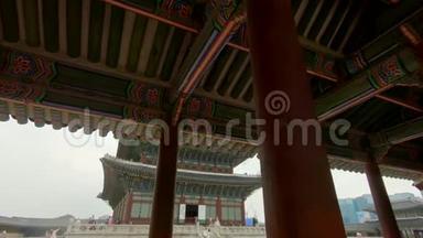 韩国首尔的一座古代宫殿.. 前往韩国的概念.. 慢镜头