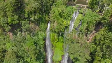 <strong>巴厘岛</strong>最大的瀑布的空中拍摄-塞库普尔瀑布。 旅游<strong>巴厘岛</strong>概念..