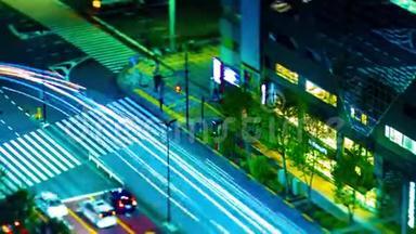 东京市区街道夜间时间推移，倾斜变焦
