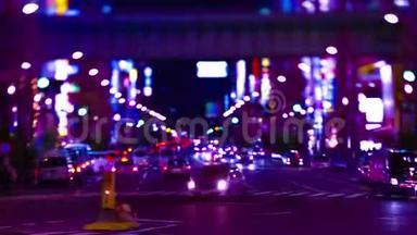 东京秋叶原市中心霓虹灯街道的夜间时间推移